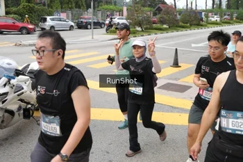 Runner Photo 4253449