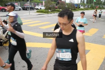 Runner Photo 4253451