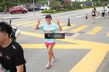 Runner Photo 4253461