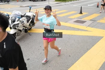 Runner Photo 4253470