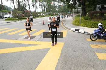 Runner Photo 4253481