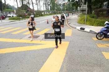 Runner Photo 4253492