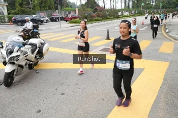 Runner Photo 4253499