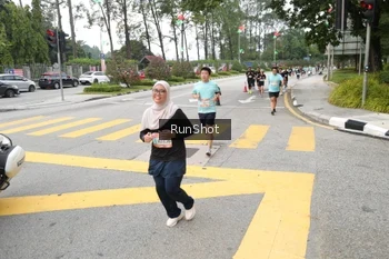 Runner Photo 4253556