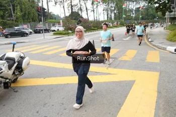 Runner Photo 4253560