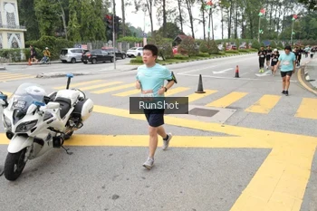 Runner Photo 4253563