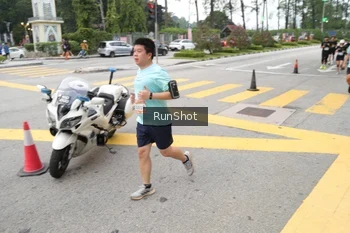 Runner Photo 4253568