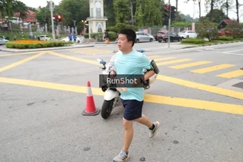Runner Photo 4253573