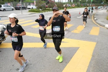 Runner Photo 4253598