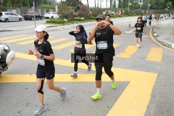 Runner Photo 4253601