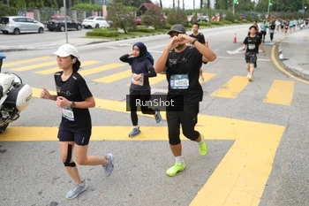Runner Photo 4253605
