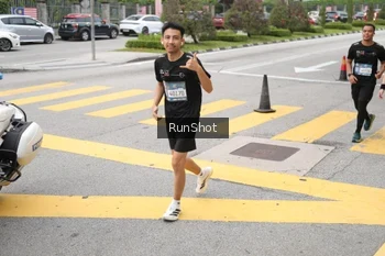 Runner Photo 4253612