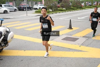 Runner Photo 4253616