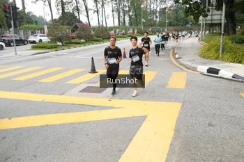 Runner Photo 4253628