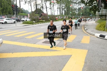 Runner Photo 4253631