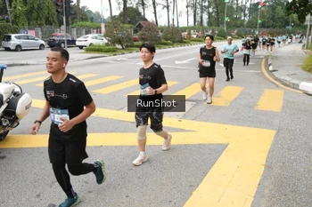 Runner Photo 4253633