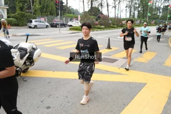 Runner Photo 4253635