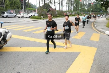 Runner Photo 4253637