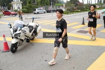 Runner Photo 4253640