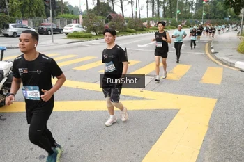 Runner Photo 4253649