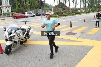 Runner Photo 4253655