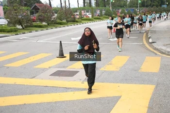Runner Photo 4253661