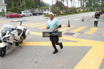 Runner Photo 4253662