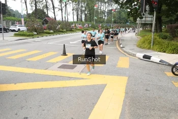 Runner Photo 4253681