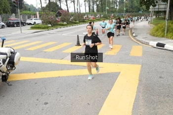 Runner Photo 4253693