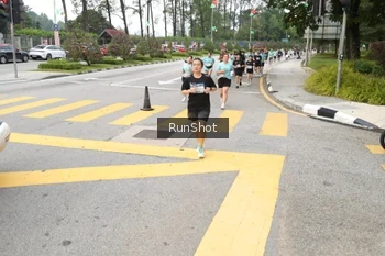 Runner Photo 4253695