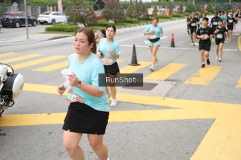 Runner Photo 4253716