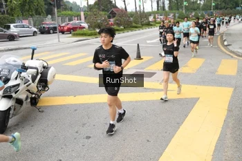 Runner Photo 4253737