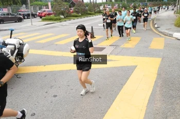 Runner Photo 4253743