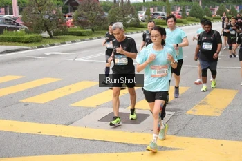 Runner Photo 4253763
