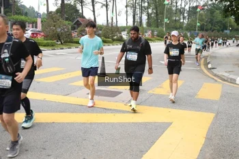Runner Photo 4253767