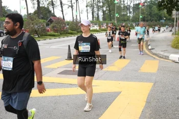 Runner Photo 4253787