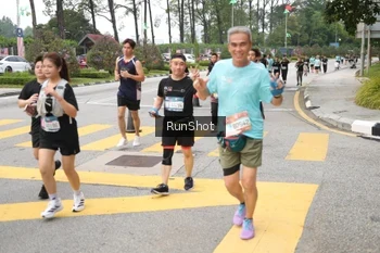 Runner Photo 4253798