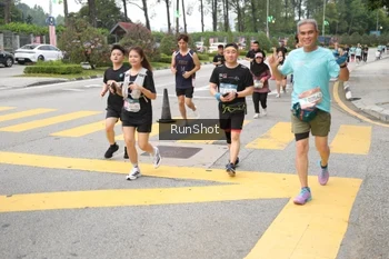 Runner Photo 4253801