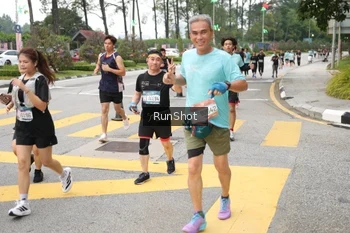 Runner Photo 4253802