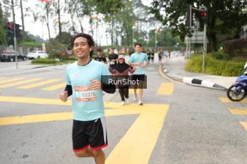 Runner Photo 4253813