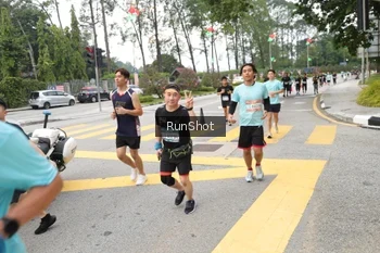Runner Photo 4253815