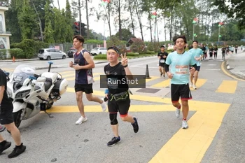 Runner Photo 4253817