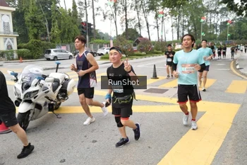 Runner Photo 4253821