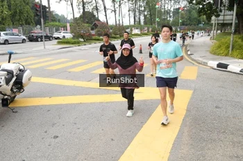Runner Photo 4253823