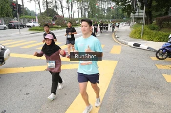 Runner Photo 4253830