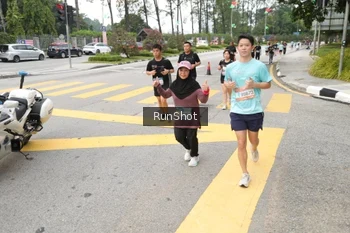 Runner Photo 4253834