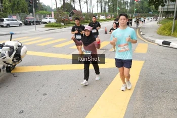 Runner Photo 4253836