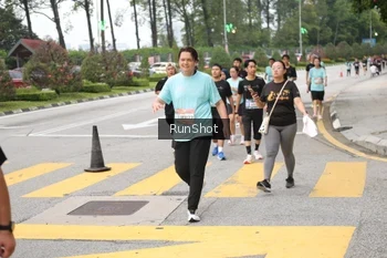 Runner Photo 4253862