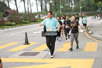 Runner Photo 4253863