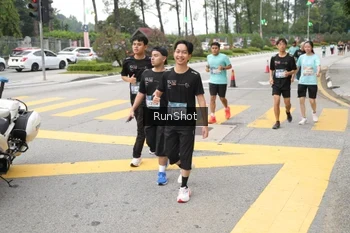 Runner Photo 4253899
